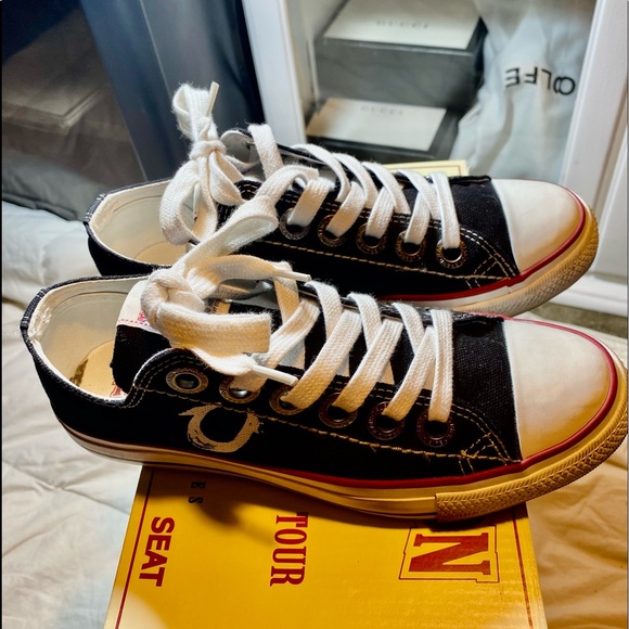 ♥️. TRUE RELIGION JINNY CANVAS SNEAKERS , DYLAN LOW CONVERSE WOMENS ♥️ - Picture 3 of 8